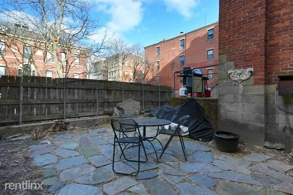 Studio, 1 bath - 25 Pinckney St - Studio, 1 bath  - 25 Pinckney St