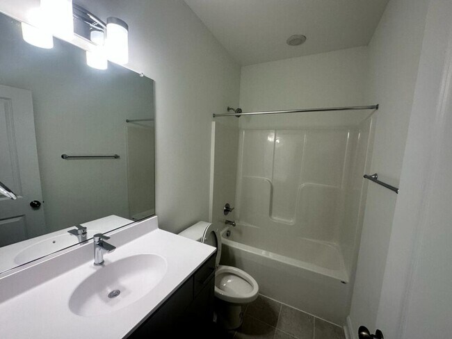 Building Photo - 7205 Leire Ln, Chesterfield, VA, 23832