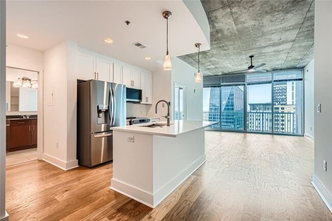 Building Photo - 950 W Peachtree St NW