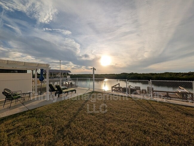 Foto del edificio - 13419 Starfish Dr