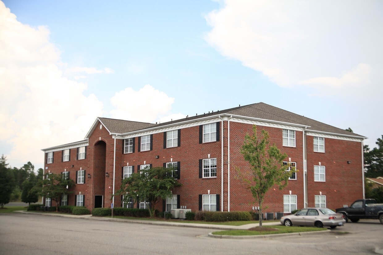 7614 NC Highway 41 E, Elizabethtown, NC 28337 Apartments in
