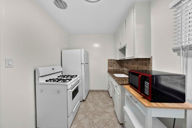 Foto del edificio - 75 Glendora Ave