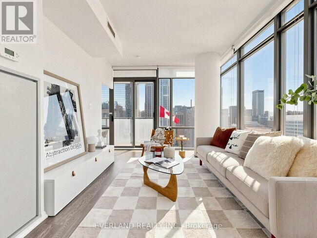 Building Photo - 38 Grenville St
