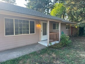 Building Photo - 621 SE 136th Ave