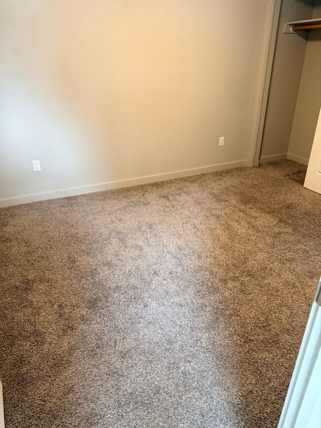 Building Photo - Fantastic one bedroom