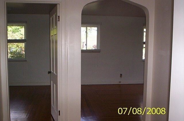 Building Photo - 2419 Homestead Pl