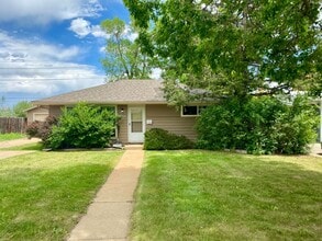 Building Photo - 3055 Moorhead Ave