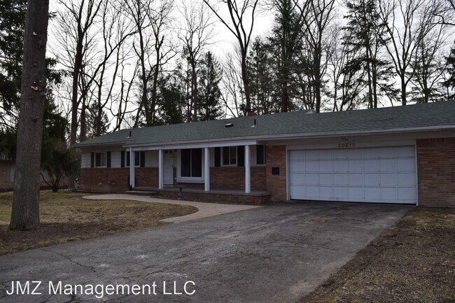 Building Photo - 3 br, 2.5 bath House - 28519 Green Willow