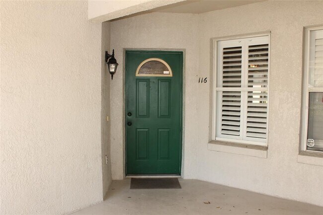 Building Photo - 550 Cranes Way