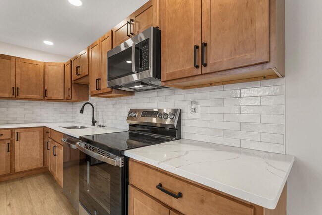 Foto del edificio - 1710 Crescent Dr