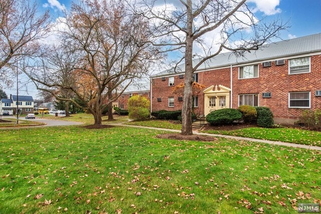 Building Photo - 125 Clinton Park Dr