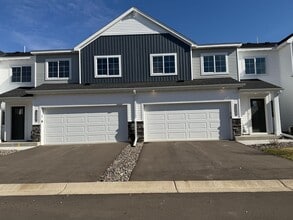 Building Photo - 12660 Pond View Rd