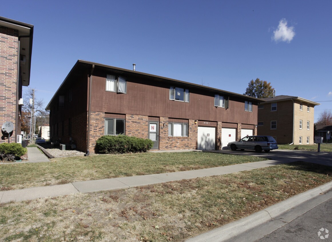 Foto del edificio - 4928 Walker Avenue