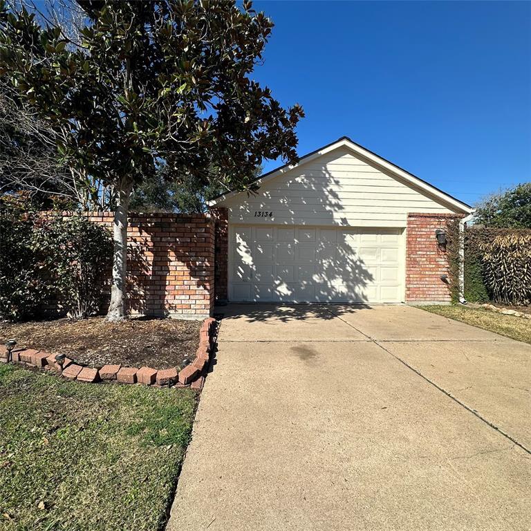 Foto principal - 13134 Worthington St