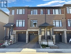 Building Photo - 461 Blackburn Dr