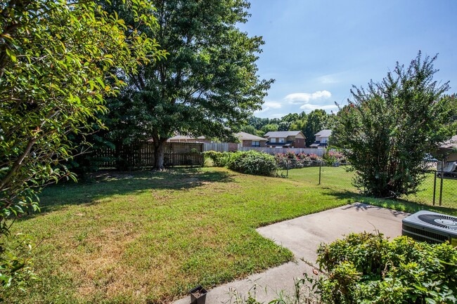 Photo - ***5905 B Sara Street*** House