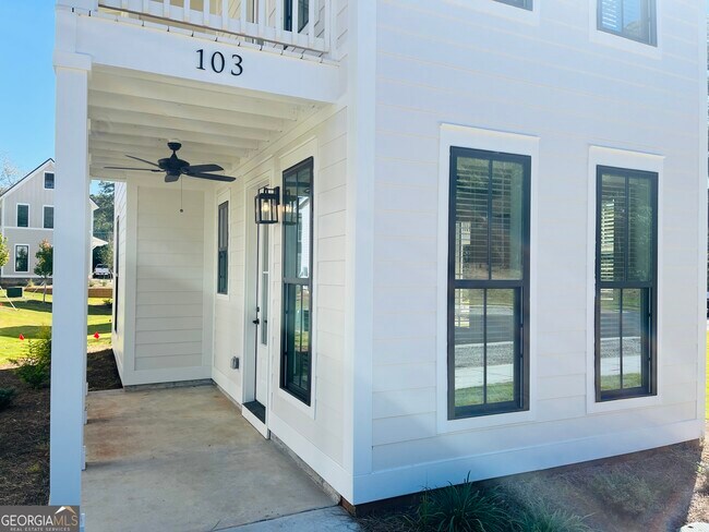 Building Photo - 103 Gardenia Ln