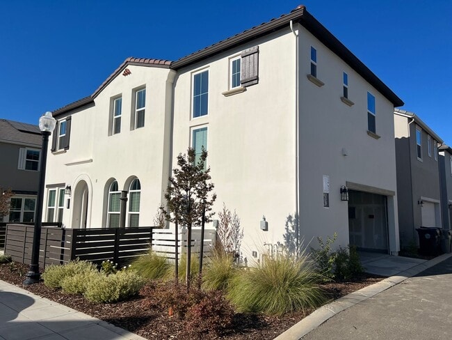 Photo - 4 Bed / 3 Bath | Crocker Village Home Available Now