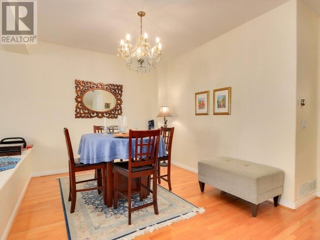 Building Photo - 2979 Panorama Dr