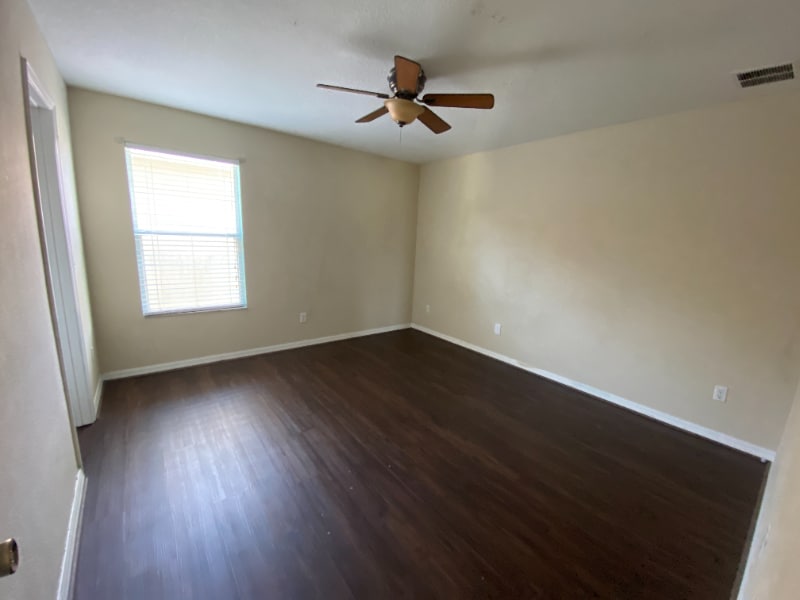 Foto principal - 1353 Karok St