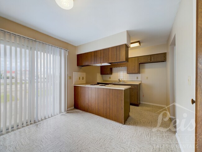 Foto del edificio - 1365 Chippewa Dr