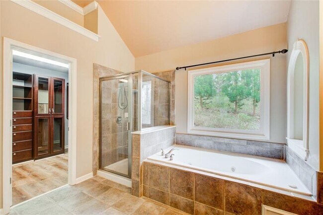Building Photo - 2060 Fife Ridge Ct
