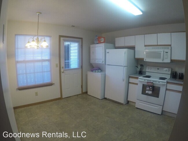 Foto del edificio - 2 br, 1 bath Apartment - 1102 Holloway St