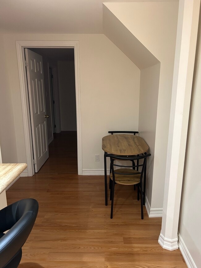 Building Photo - 624 Gibb St