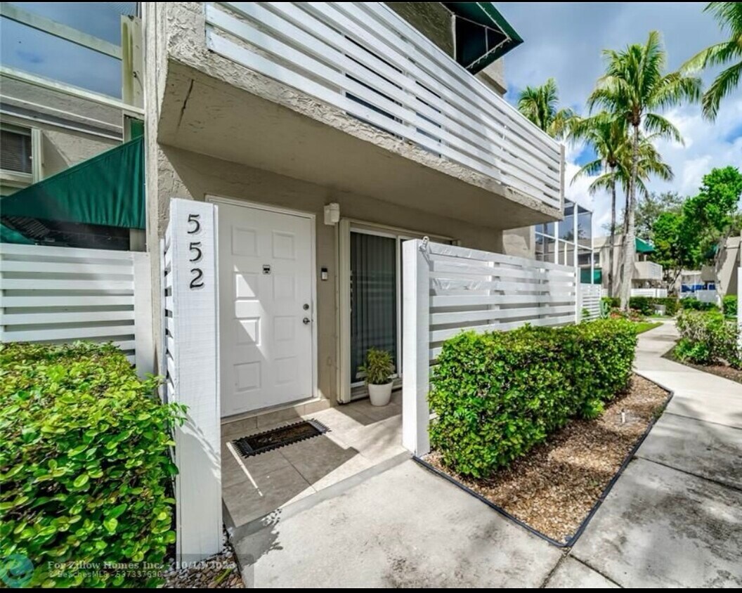Primary Photo - 552 NW 98th Ave