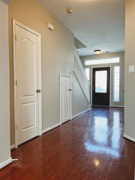 Building Photo - 7415 Hollister Rdg