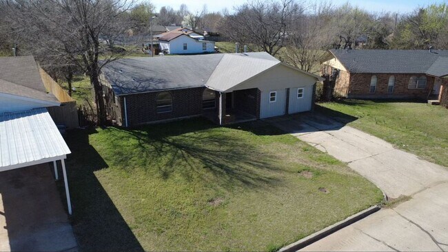 Foto del edificio - 9816 NE 5th St