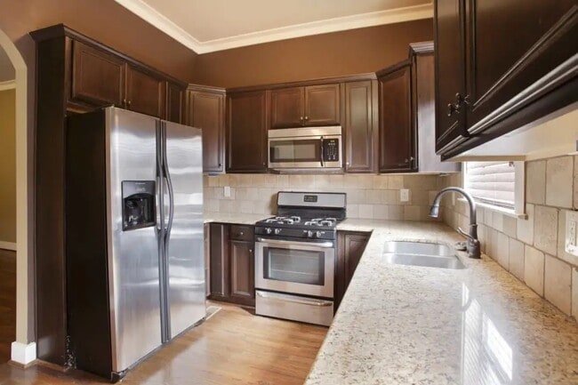 Building Photo - 1330 Essex Manor Cir