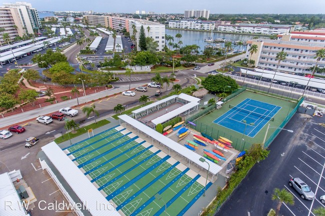 Foto del edificio - 6075 Shore Blvd S