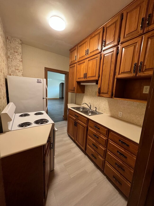 Foto del edificio - 300-302 E. 6th Street, Hoisington