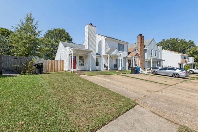 Building Photo - 3908 Buchanan Dr