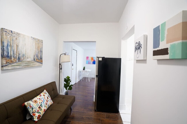 Building Photo - 444 Ponce de Leon Blvd