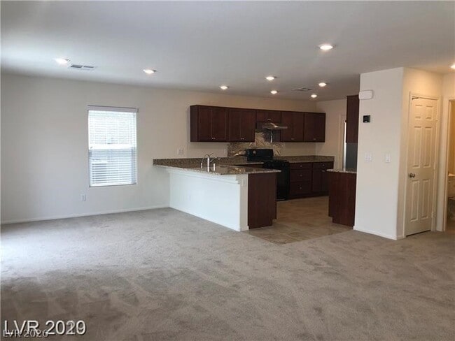 Building Photo - 7576 Slipper Orchid St