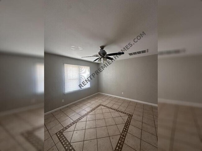 Foto del edificio - 629 NE 34th St