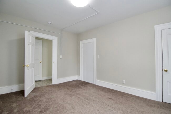 Foto del edificio - 58 Howes St