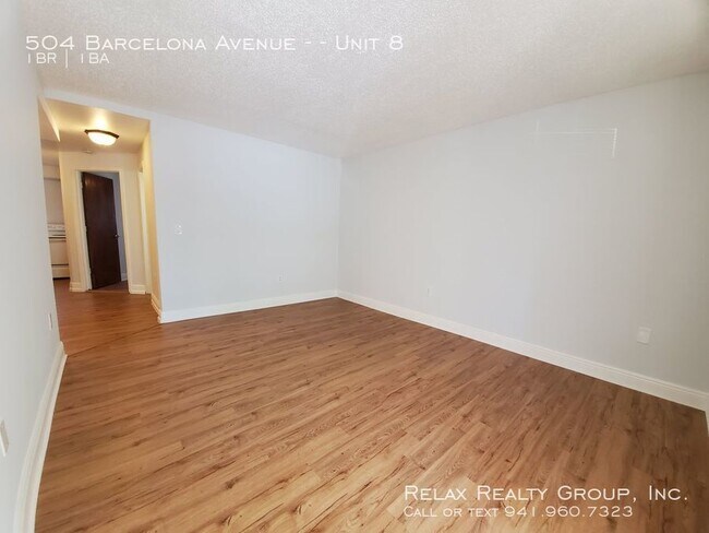 Building Photo - 504 Barcelona Ave