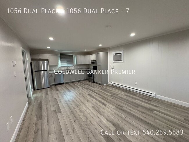 Foto del edificio - 1056 Dual Pl