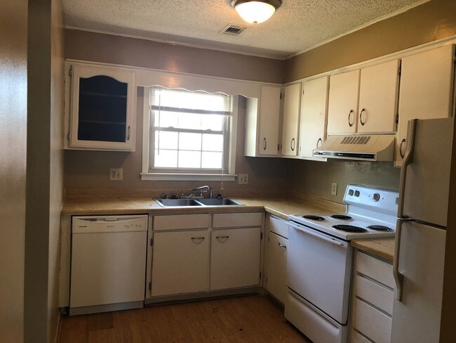 Building Photo - Cozy Condo on Bush River! Apply Now!