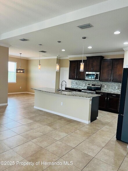 Foto del edificio - 32054 Goddard Dr