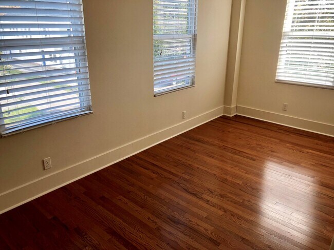 Building Photo - 2BD/1BA w/ Sun Room only Blocks from Bayou St. John and City Park