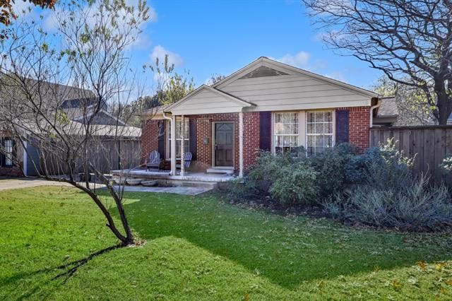 Foto principal - 6222 Kenwood Ave