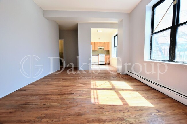 Foto del edificio - 2334 28th Ave
