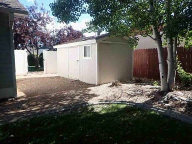 Building Photo - 394 Kaley St