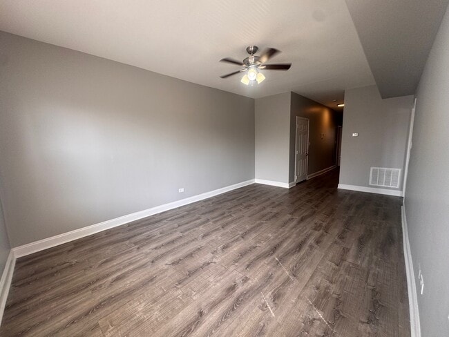 Photo - 525-527 N Homan Ave. Apartment