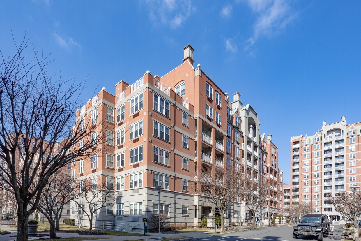 Oceana Apartments in Brooklyn, NY