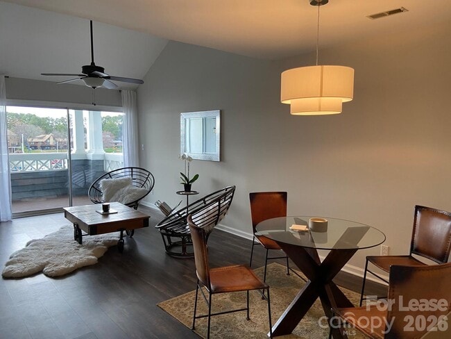 Foto del edificio - 18711 Vineyard Point Ln